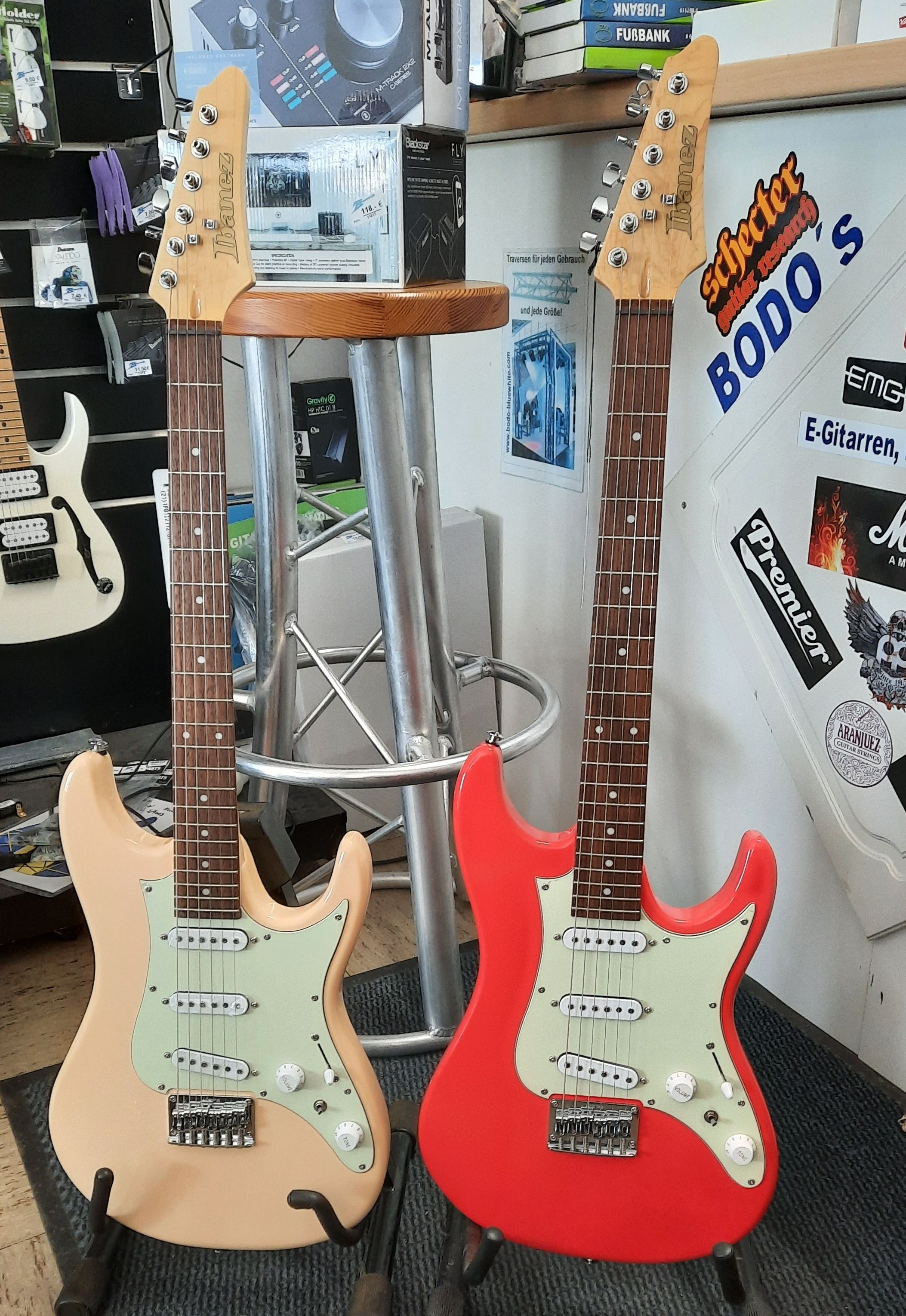 Ibanez AZES31 vermillion